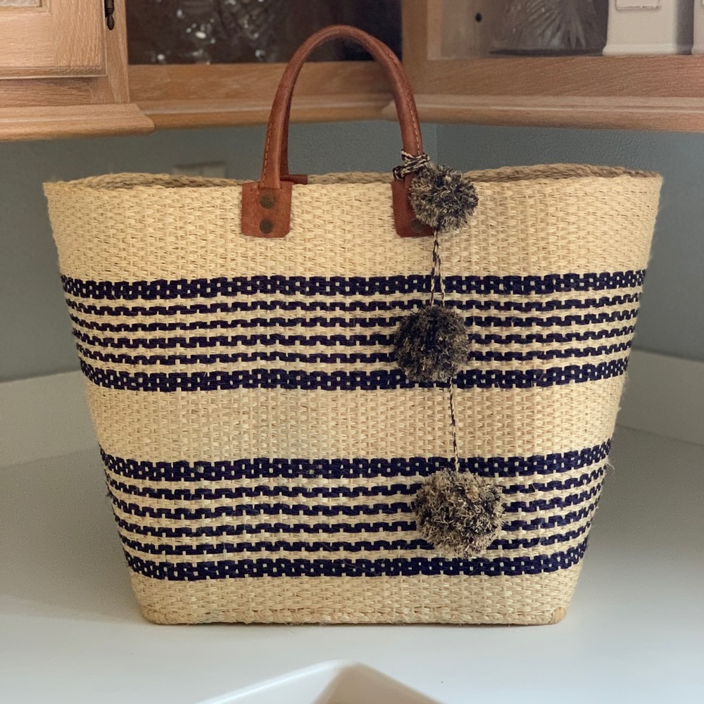 Mar y Sol Caracas tote bag